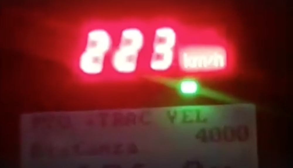 (VIDEO) Policia kap nj&euml; tjeter person me mbi 200km/h