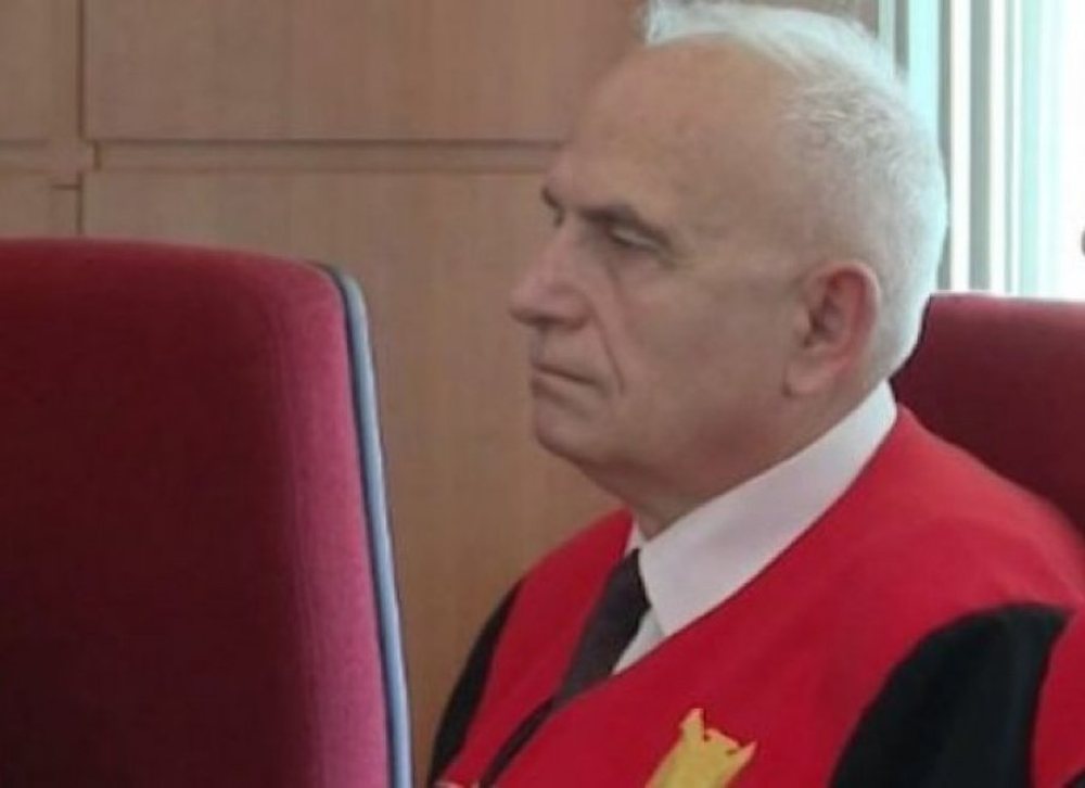 Gjyqtari i fundit i Kushtetueses sot para vetingut. Sa i pasur &euml;sht&euml;