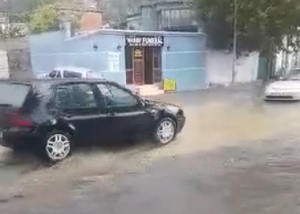 Shiu i fort&euml; nuk ndalet, p&euml;rmbytje n&euml; Elbasan