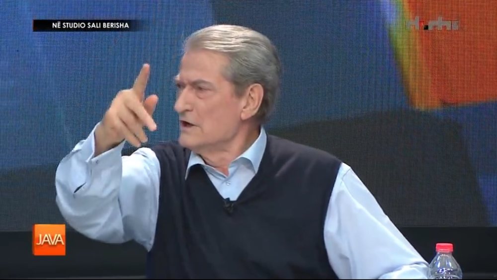 Berisha p&euml;r Teatrin Komb&euml;tar: &Ccedil;far&euml; do t&euml; b&euml;ja