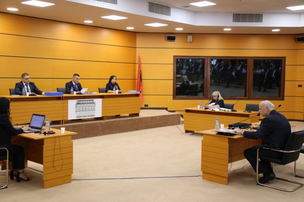 Kalon Vettingun, konfirmohet n&euml; detyr&euml; kryetari i Gjykat&euml;s