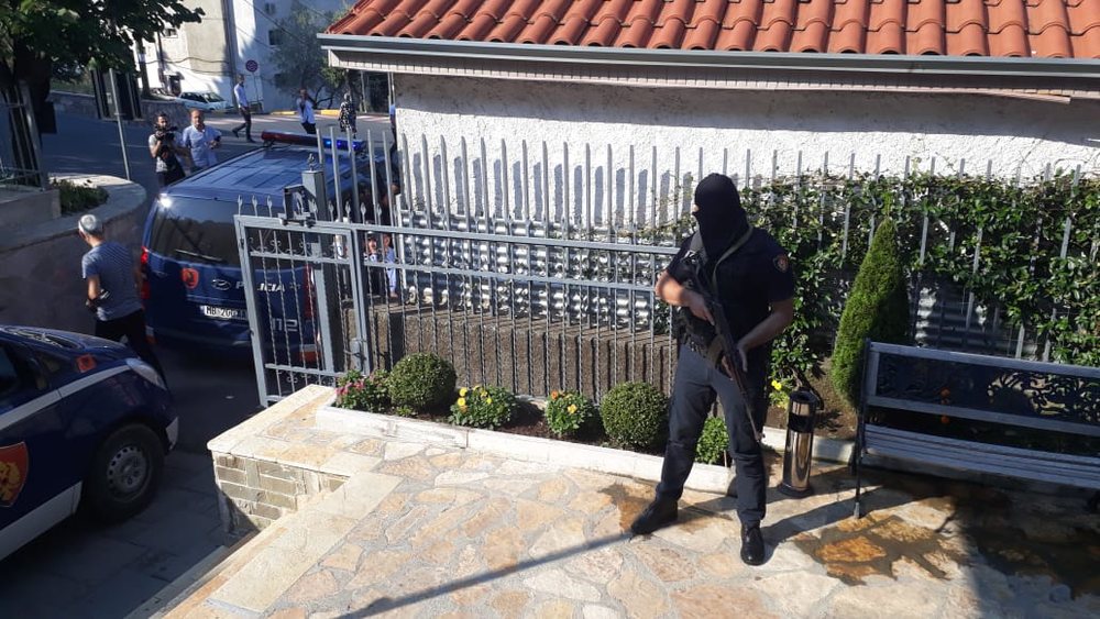 T&euml; arrestuarit e Nikl&euml;s n&euml; Gjykat&euml;, policia