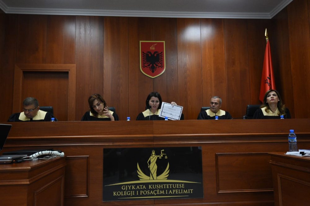 Rasti i Mirela Fan&euml;s/ A duhet t'i n&euml;nshtrohet vetingut gjyqtarja