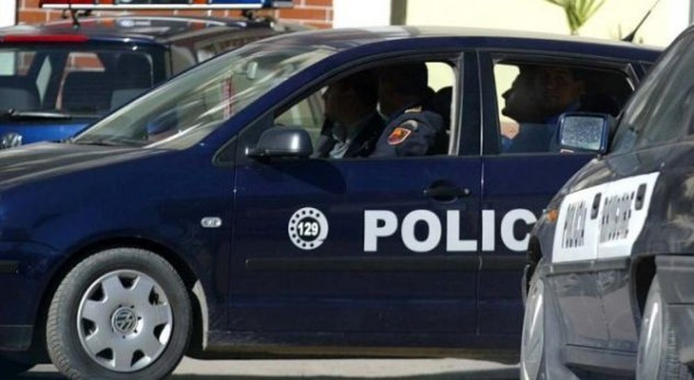 Dhunoi kunatin dhe kund&euml;rshtoi policin, pranga 59-vje&ccedil;arit