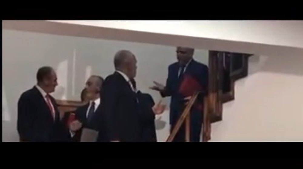 VIDEO/ Sherri i Ram&euml;s me Xhafajn n&euml;p&euml;r shkall&euml;, pas