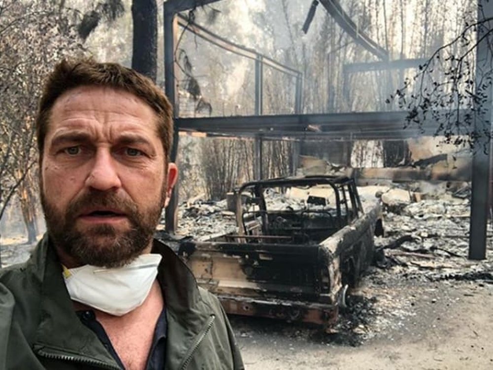 Flak&euml;t n&euml; Kaliforni kthejn&euml; n&euml; hi sht&euml;pin&euml; e
