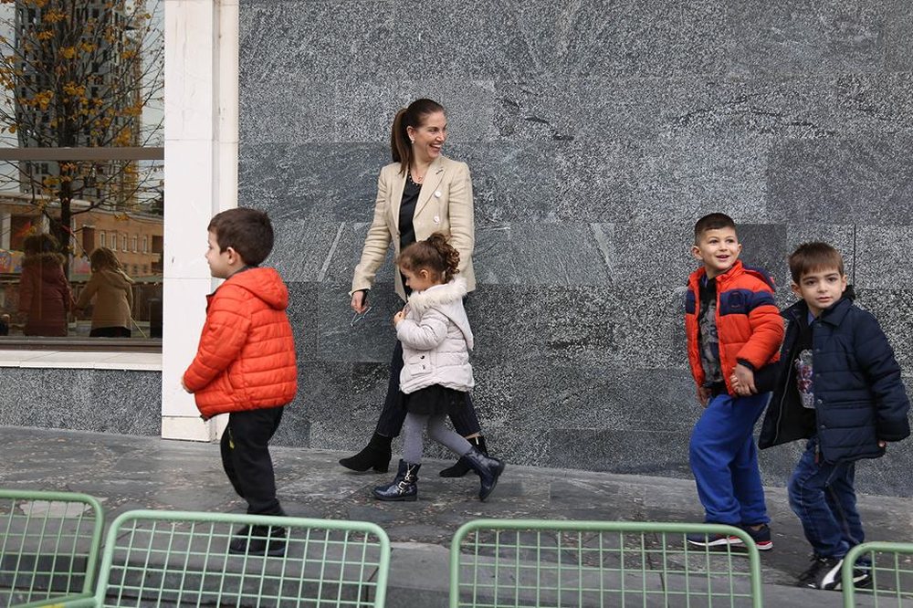 Yllkat dhe shqiponjat i 'z&euml;n&euml; prit&euml;' ministres s&euml;