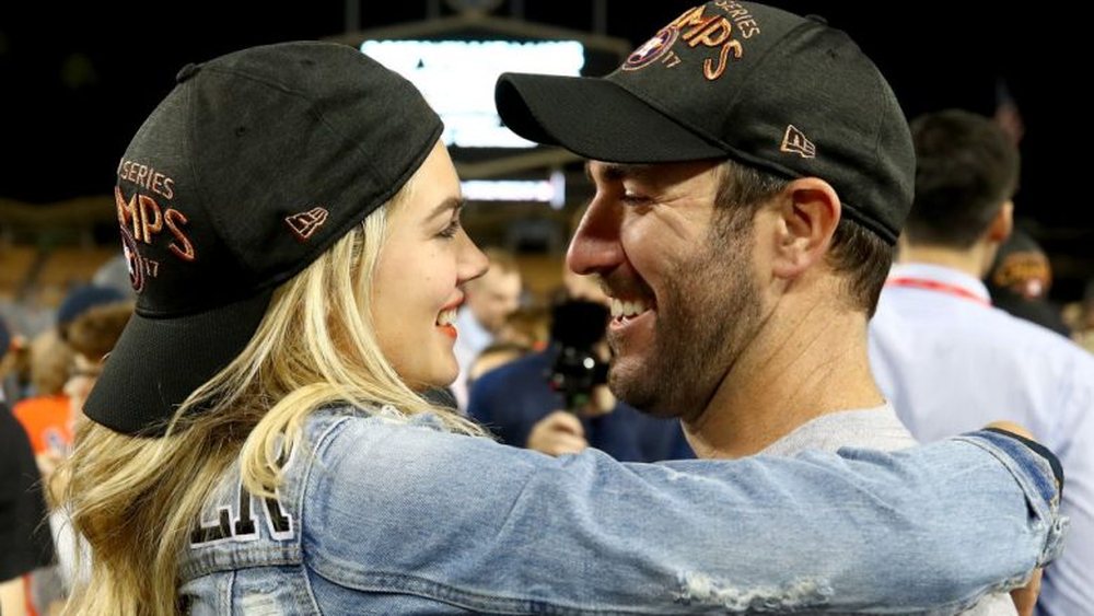 Kate Upton n&euml;n&euml; p&euml;r her&euml; t&euml; par&euml;