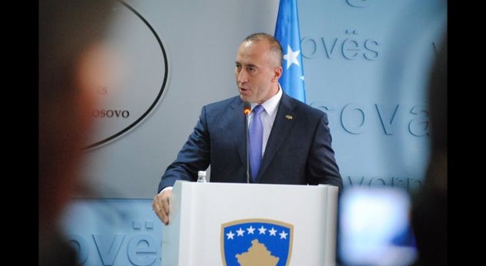 Haradinaj konfirmon dark&euml;n 'me helm' n&euml; sht&euml;pin&euml; e