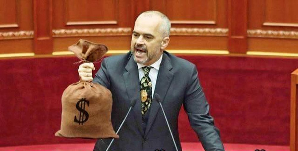 Krahasimi i &ccedil;mimeve te Unaza e re/ Rama kapet me duar brenda thesit 40