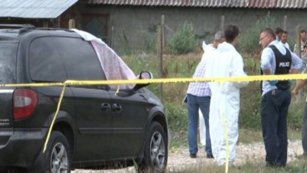 Detaje nga vrasja n&euml; Vlor&euml;, viktima dhe autori po pinin kafe n&euml;