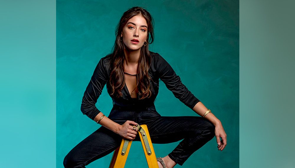 Hazal Kaya tregon momentin e v&euml;shtir&euml; p&euml;r t&euml;