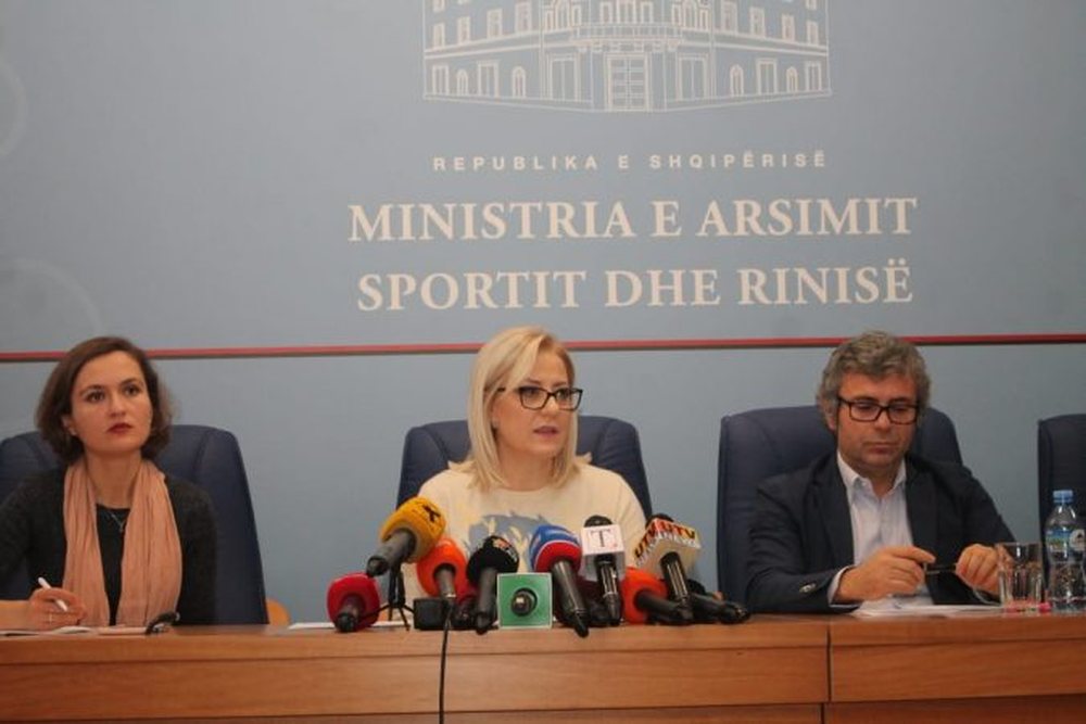 Student&euml;t i rrethojn&euml; Ministrin&euml;, Nikolla: Nuk pranojn&euml;