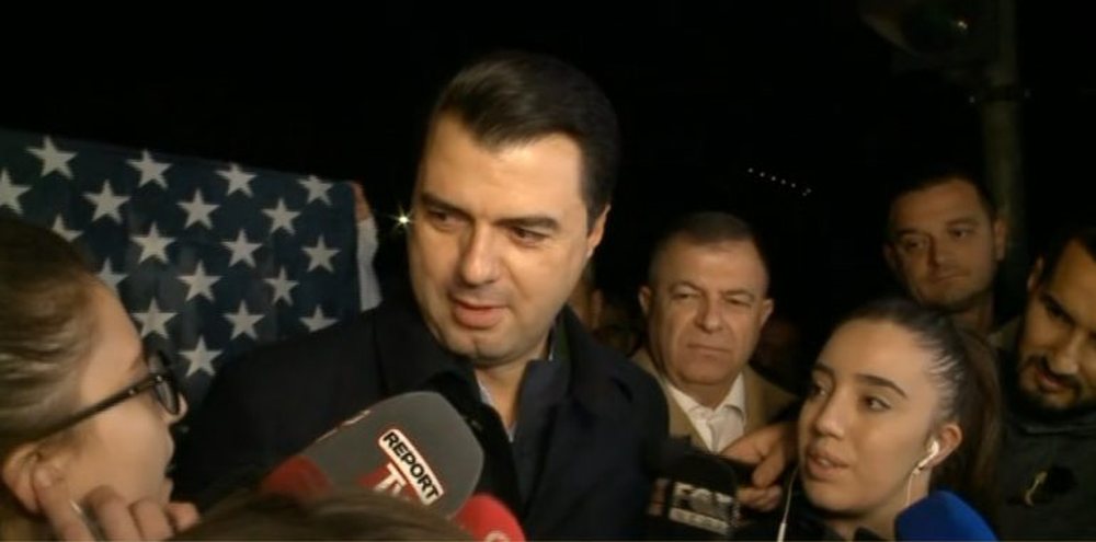 Basha te protesta n&euml; 'Astir': Rama ka shkelur vij&euml;n e kuqe,