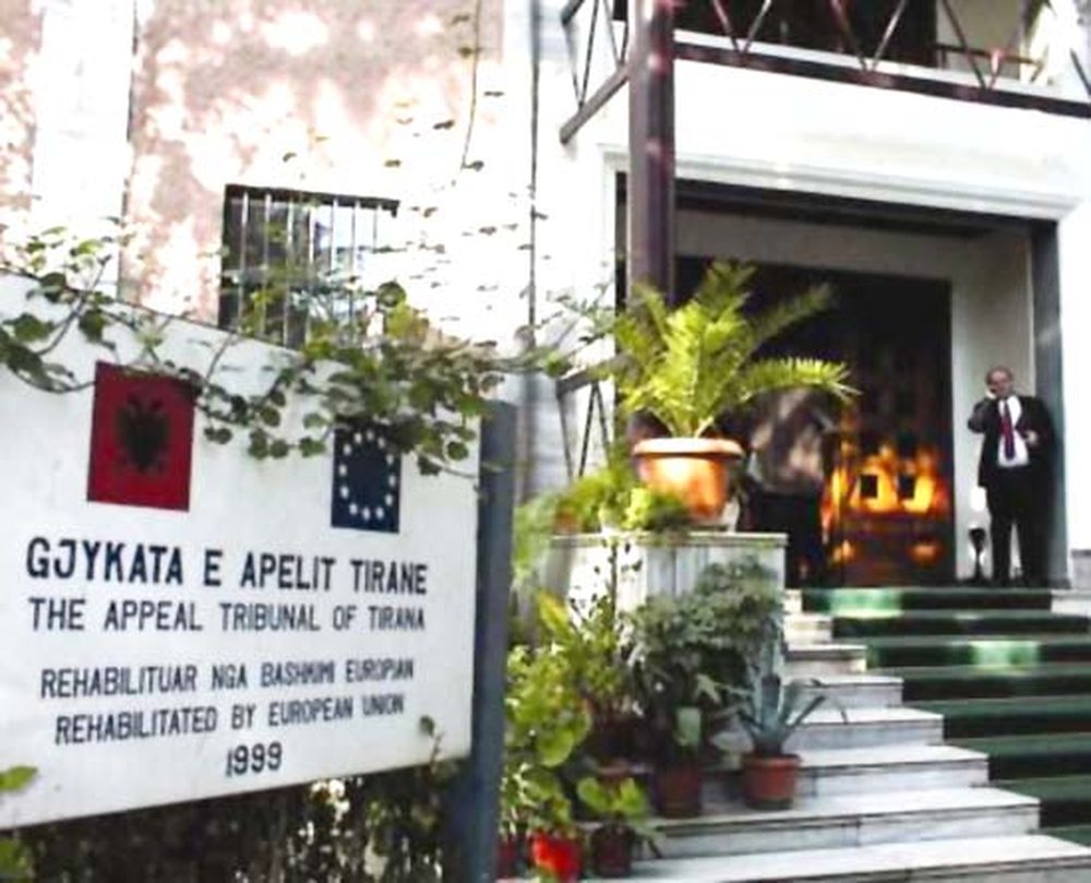 Frika nga vettingu, dor&euml;hiqet ish-kryetari i Gjykat&euml;s s&euml; Apelit