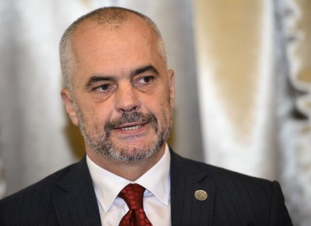 Rama sulmon rektor&euml;t dhe dekan&euml;t: Nuk ja u kemi patur borxh