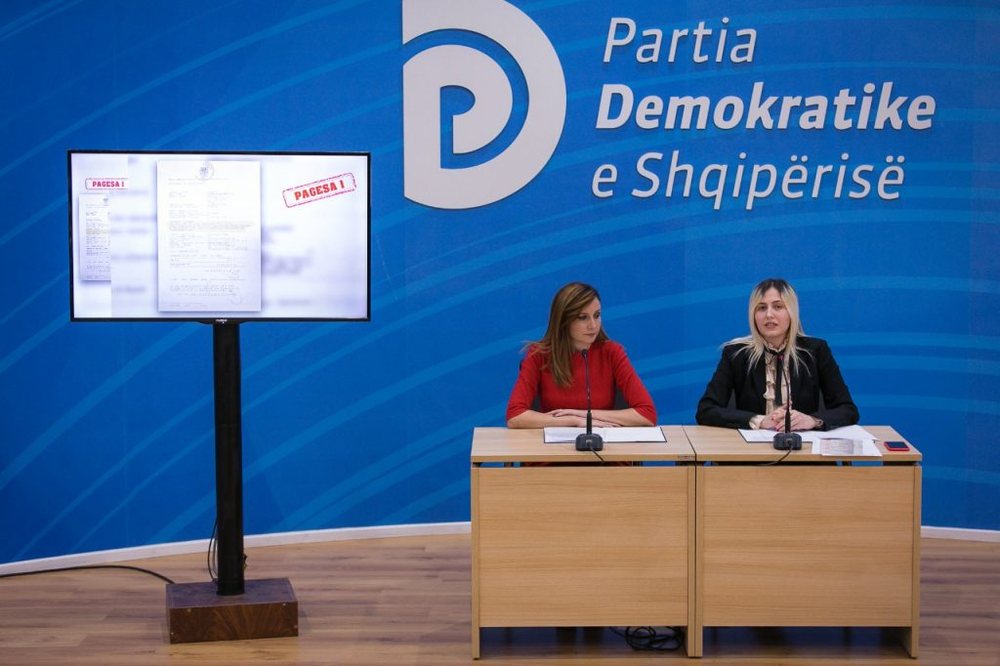 Afera me pallatet e Edmond Begos, PD: Bashk&euml; me Veliajn i