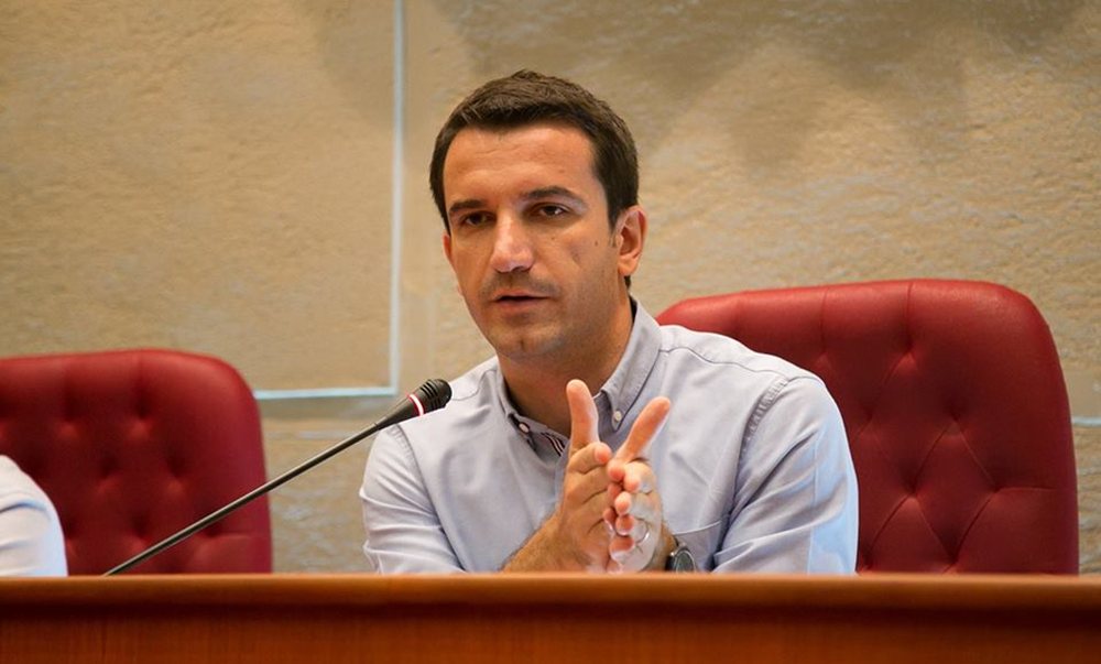'Unaza', Veliaj sulmon Lubonj&euml;n q&euml; mb&euml;shteti