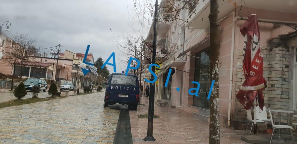 Grabitja e bank&euml;s n&euml; Tepelen&euml;, autori i maskuar &ccedil;an
