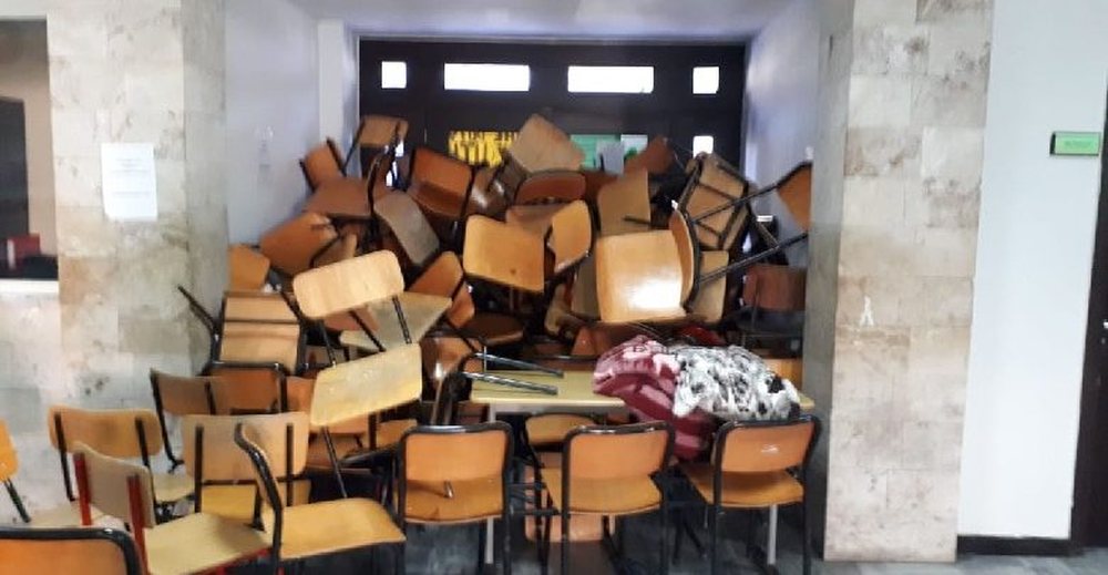 Vazhdon protesta, pritet vendimi i trup&euml;s akademike p&euml;r grev&euml;