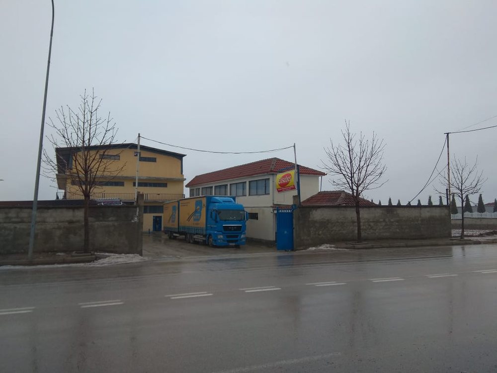 Brenda disa or&euml;sh, tre grabitje n&euml; Kor&ccedil;&euml;