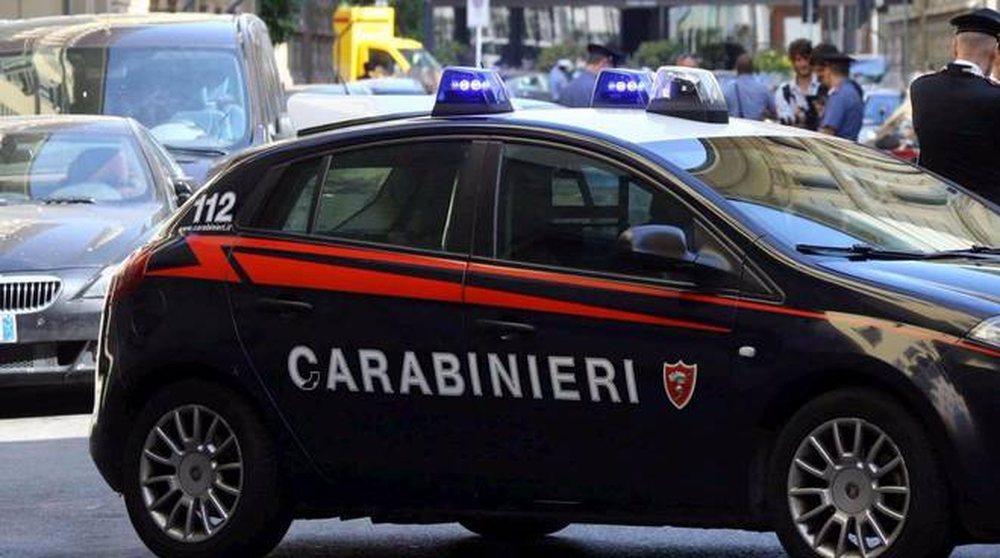Dy shqiptar&euml; arrestohen me bizhuteri t&euml; vjedhura dhe rreth 10.000 euro