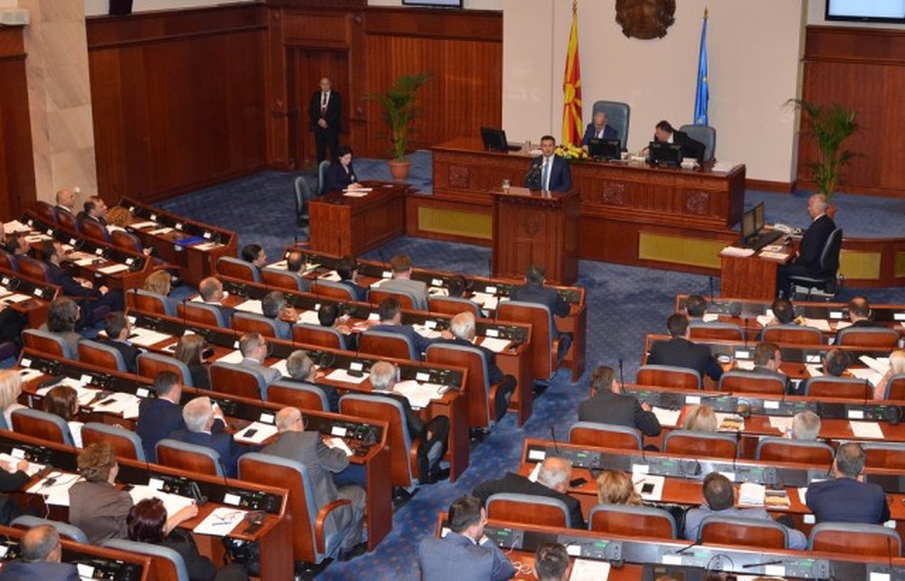Zyrtare/ Kalon n&euml; Kuvend emri i ri Maqedonia e Veriut