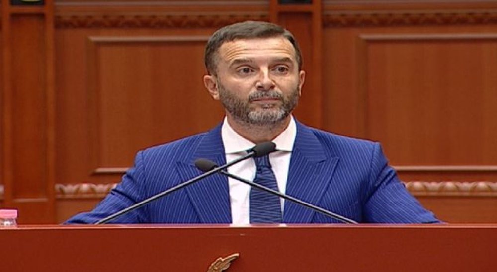 Opozita largohet nga Kuvendi, Bra&ccedil;e: "Po Taulanti pse iku?"