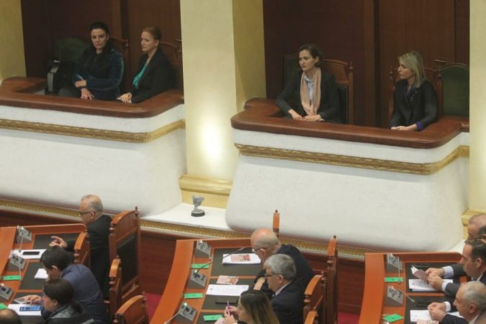 Ministrat e rinj t&euml; kabinetit "Rama 2" betohen n&euml;
