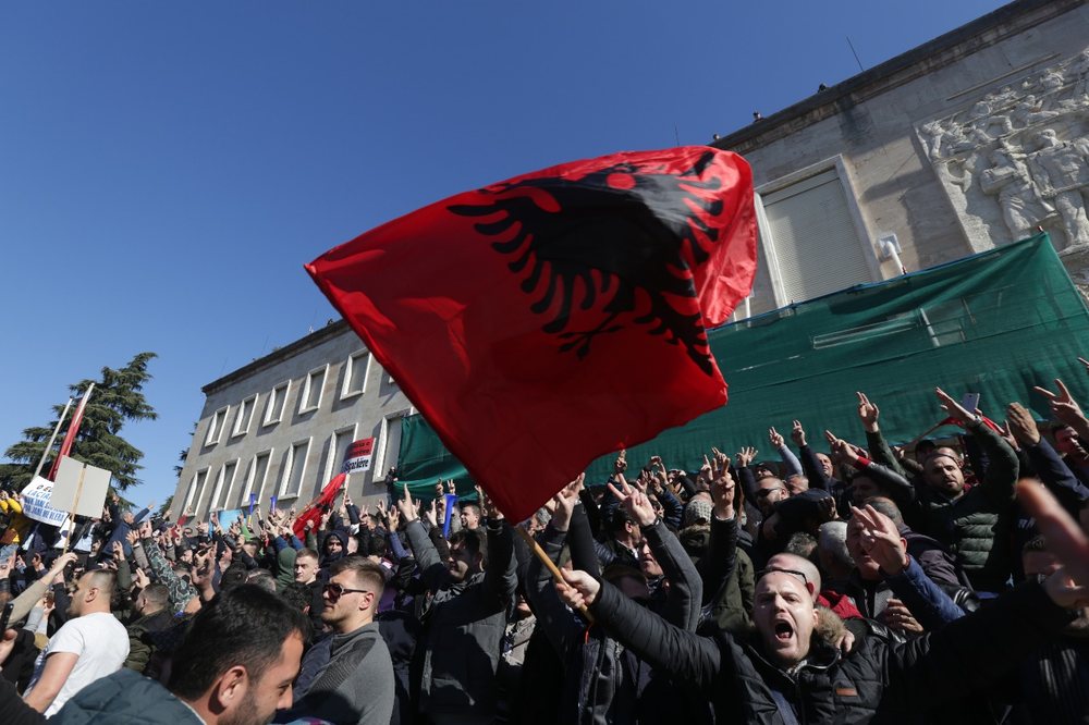 Deputeti p&euml;r median italiane: Protesta shqiptare si e Venezuel&euml;s