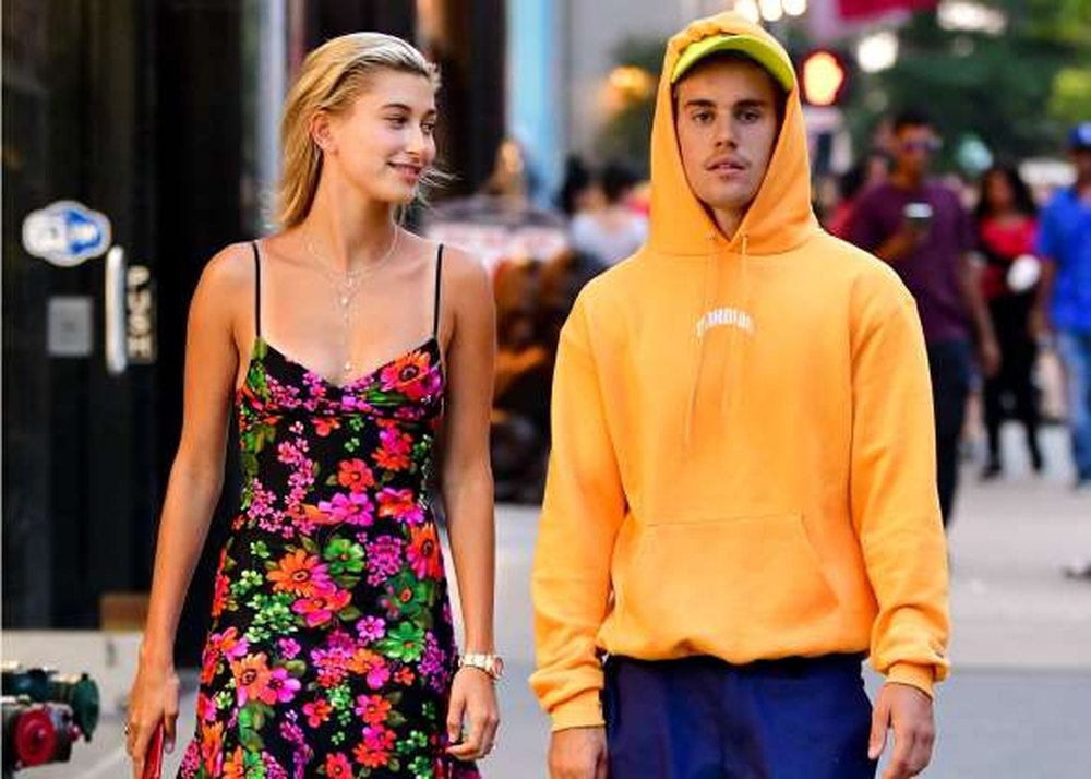 Hailey dhe Justin shp&euml;rngulen n&euml; rezidenc&euml; s&euml; bashku