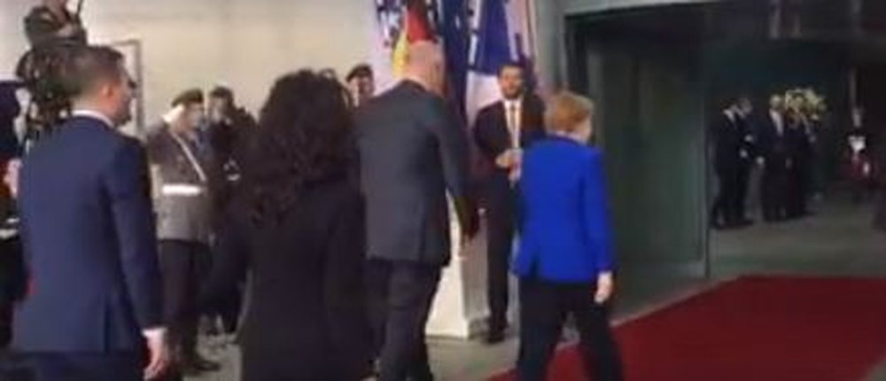 Takimi me Merkel/ Kujt i duhet besuar Ram&euml;s apo Cakajt?