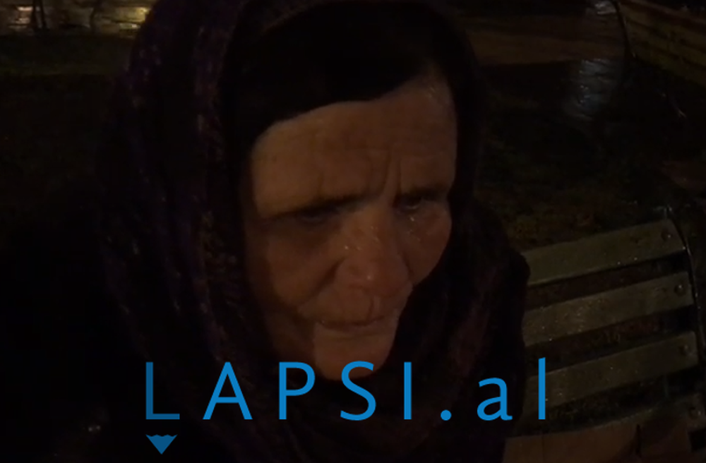 E moshuara goditet nga gazi lotsjell&euml;s, v&euml;shtir&euml;si me