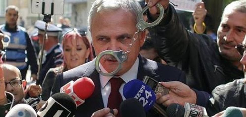 Drejt&euml;sia/ Prapa hekurave politikani m&euml; i fort&euml; n&euml; Rumani