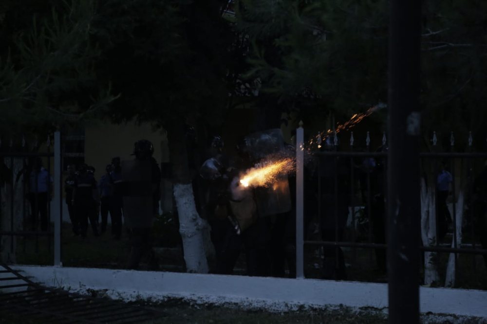Tym dhe flak&euml; n&euml; Kavaj&euml;, k&euml;shtu do t&euml; jen&euml;