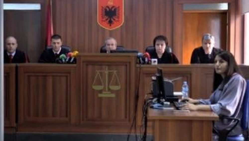 Parodia e Kolegjit Zgjedhor/ Meta s'ka t&euml; drejt&euml;, n&euml; 30