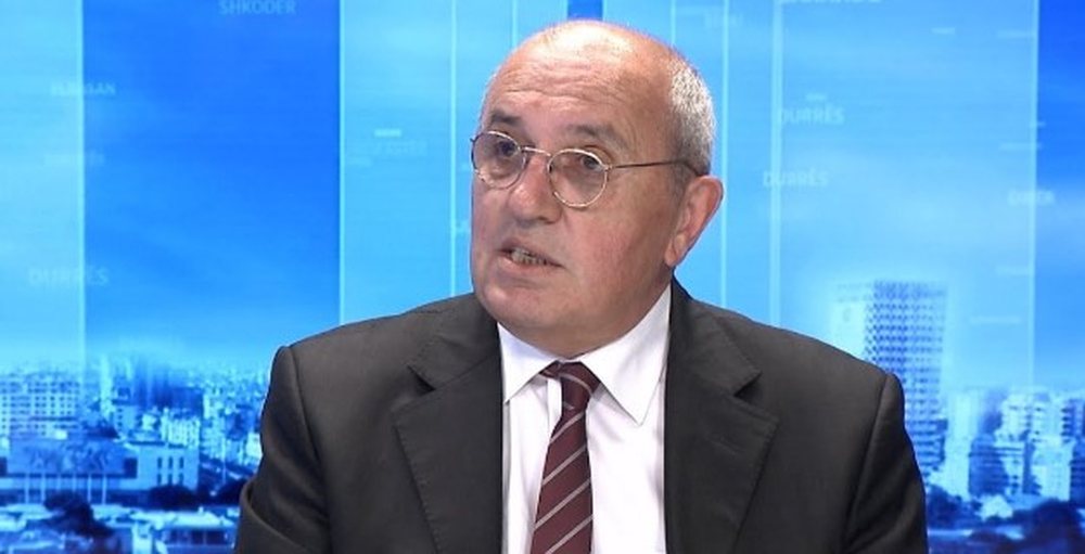 Besnik Mustafaj: Shteti i s&euml; drejt&euml;s ka r&euml;n&euml;, politika