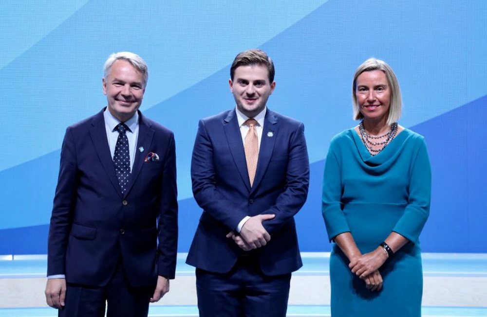 Cakaj takon Mogherinin: Presim hapjen e negociatave n&euml; tetor
