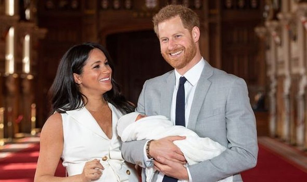Meghan Markle heq unaz&euml;n e martes&euml;s...