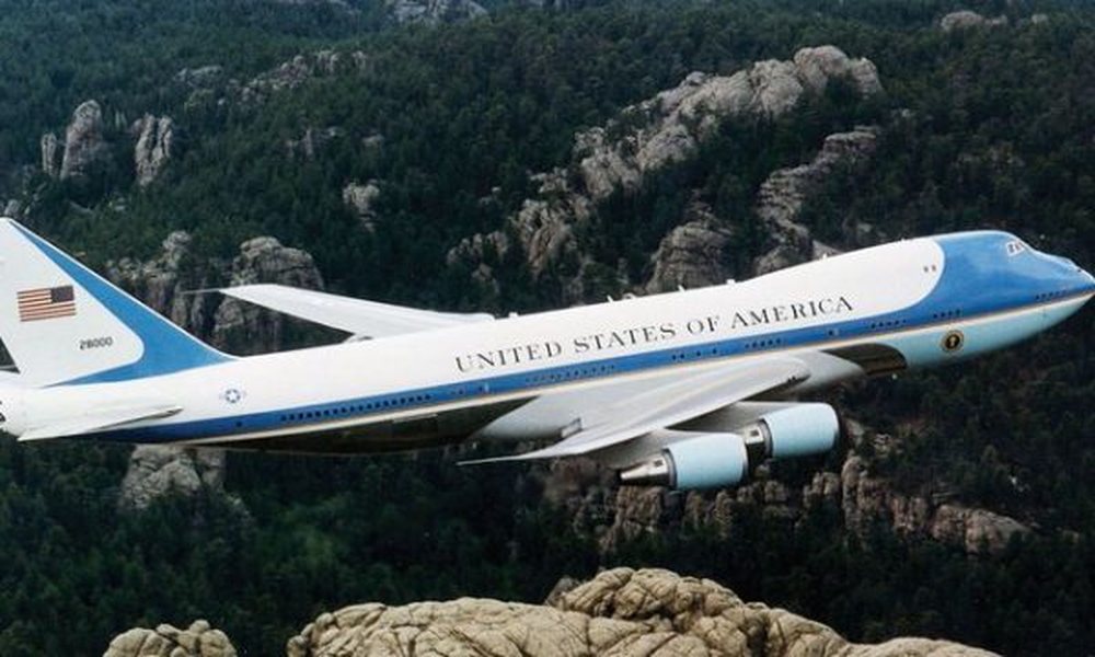 Brenda &ldquo;Air Force One&rdquo;/ Gjith&ccedil;ka duhet t&euml; dini p&euml;r