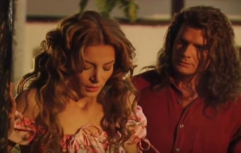 Aktorja e njohur si 'Paloma' prezanton t&euml; dashur&euml;n (Foto)