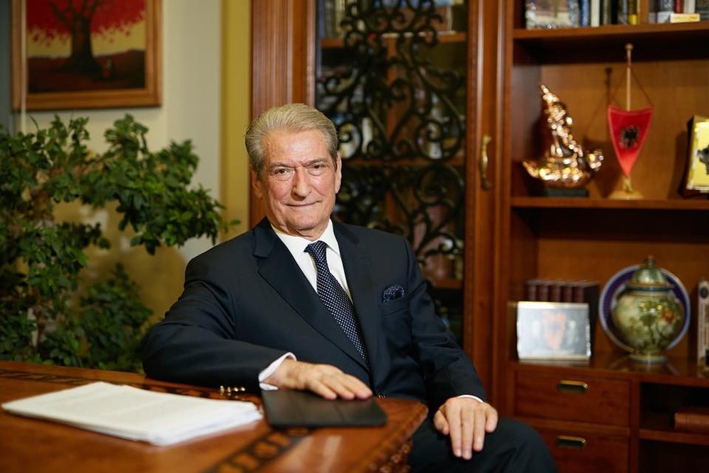 Berisha zbulon "prapaskenat" brenda PS-s&euml;: O Kajmaku, ose zhduket