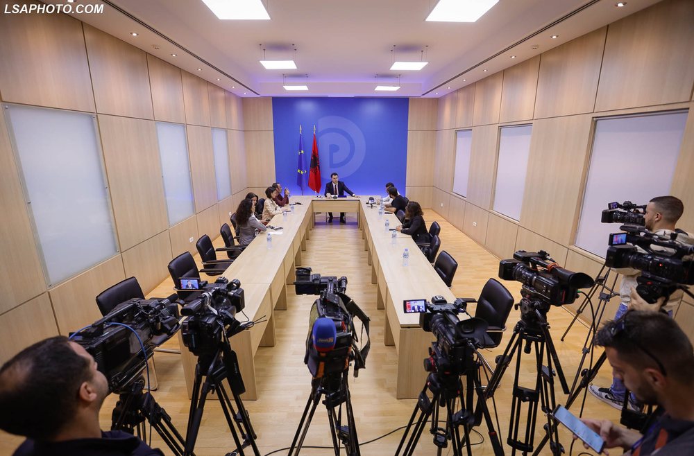 D&euml;shtimi me negociatat/ Pse Basha turret t&euml; k&euml;rkoj&euml;