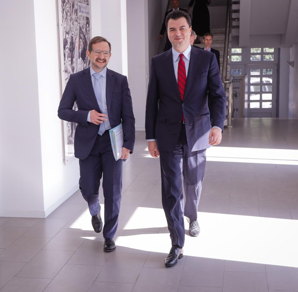 Basha pas takimit me sekretarin e OSBE: Miratimi i reform&euml;s dhe zgjedhje