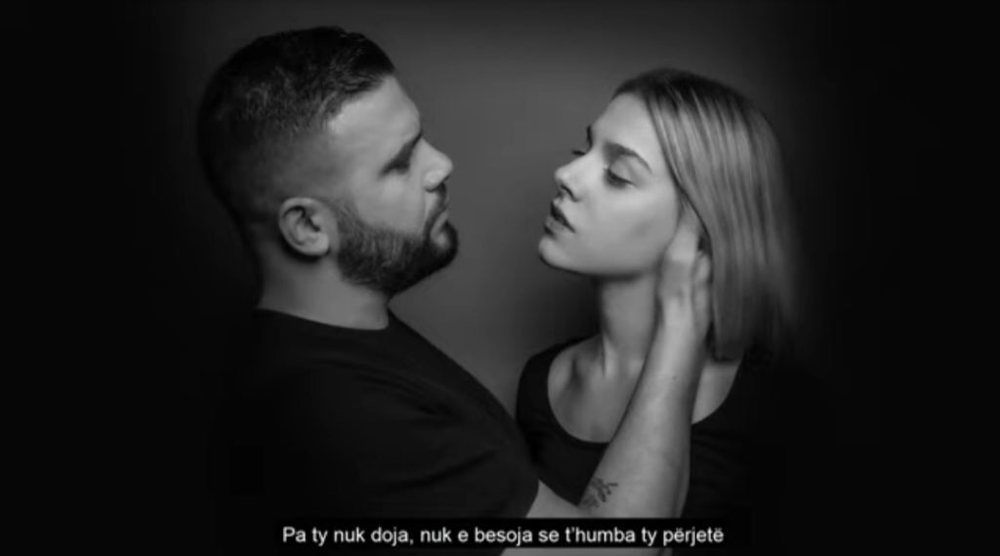 Publikohet bashk&euml;punimi i Flori Mumajesit dhe Arilena Ar&euml;s