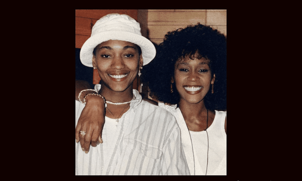 Mikesha e ngusht&euml; e Whitney Houston tregon m&euml; shum&euml; p&euml;r
