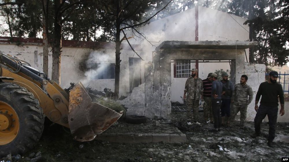 13 t&euml; vrar&euml; nga nj&euml; makin&euml; bomb&euml; n&euml; kufi t&euml;