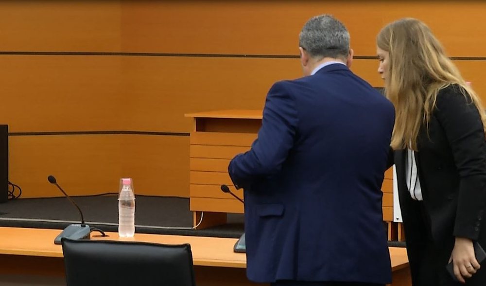 Polici i par&euml; n&euml; Vetting, shef i sektorit t&euml; ankesave n&euml;