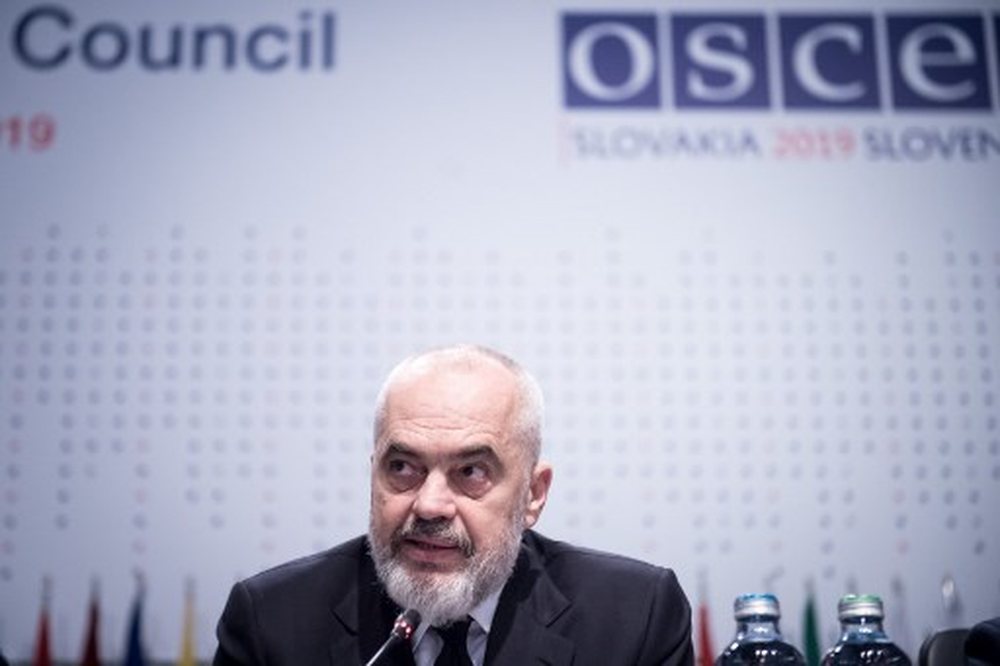 Organizatat nd&euml;rkomb&euml;tare p&euml;rs&euml;risin thirrjen p&euml;r