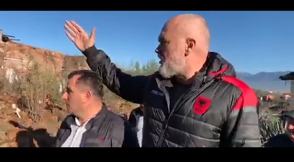 VIDEO/ Momentet kur Rama &ldquo;ka dal&euml; nga vetja&rdquo; para banor&euml;ve